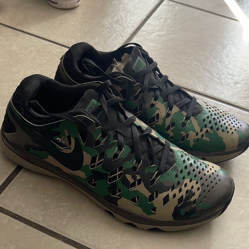 NIKE SPEED 4 training shoes in camo